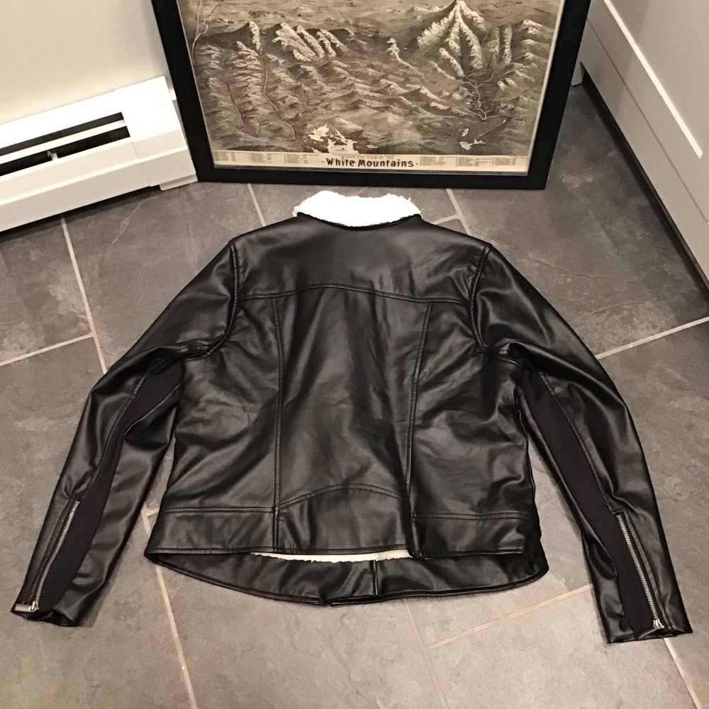 Torrid Womens Faux Leather Moto Jacket Size 10 Asymmetrical Zip Up Sherpa Bomber - Picture 5 of 15